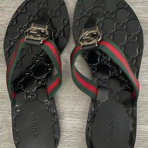 BRAND NEW GUCCI THONG SANDALS
